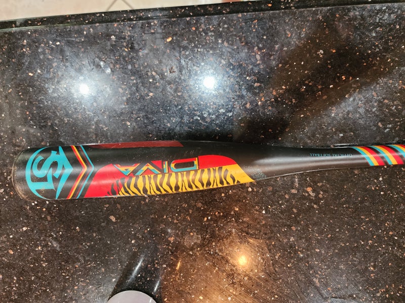 Louisville Slugger Diva 2022 Fastpitch Softball Bat (-11.5)