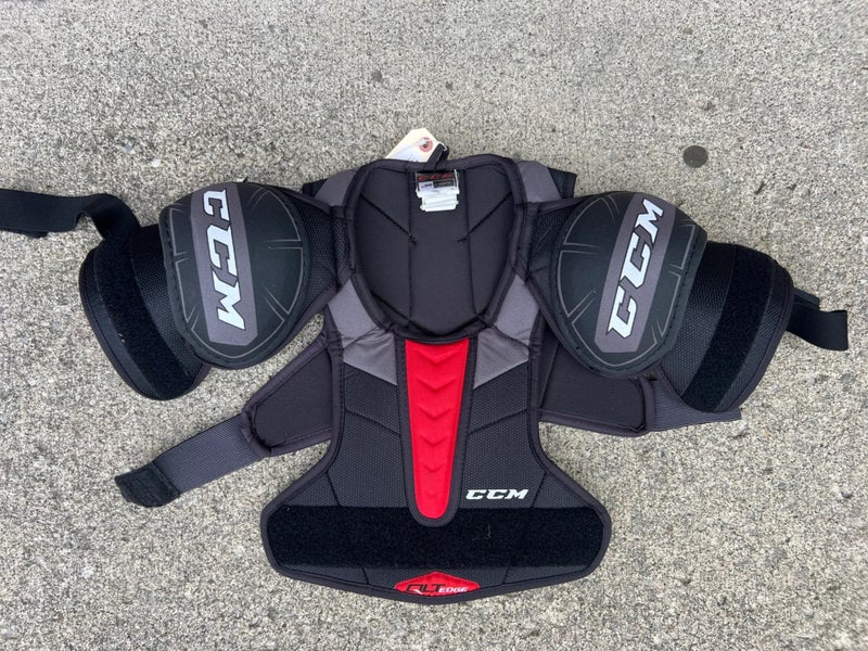 CCM FT455 Shoulder Pads