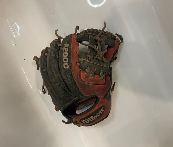 2022 Infield 11.5" A2000 Baseball Glove