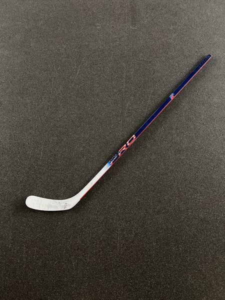 Pro Hockey Life: [Now Available In-Store Only!] Limited Edition Auston  Matthews CCM JetSpeed FT4 Pro Hockey Stick + Autographed Card (Exclusively  at Pro Hockey Life)