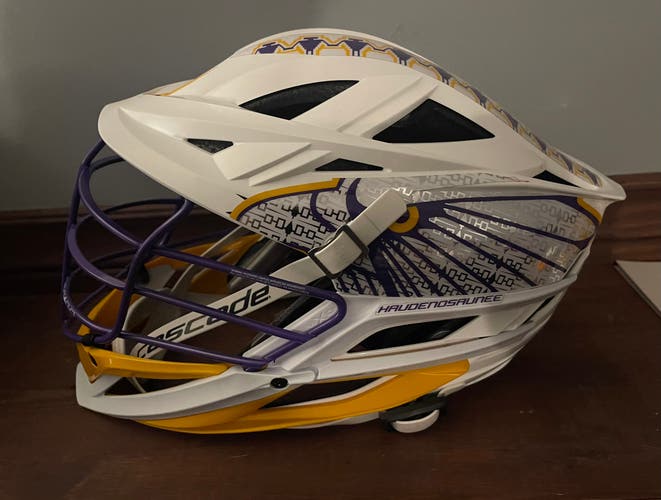 Player's Cascade XRS Pro Helmet