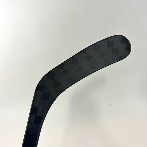 Brand New Right Handed CCM RibCor Trigger 7 Pro, P90T Curve, 80 Flex, Grip