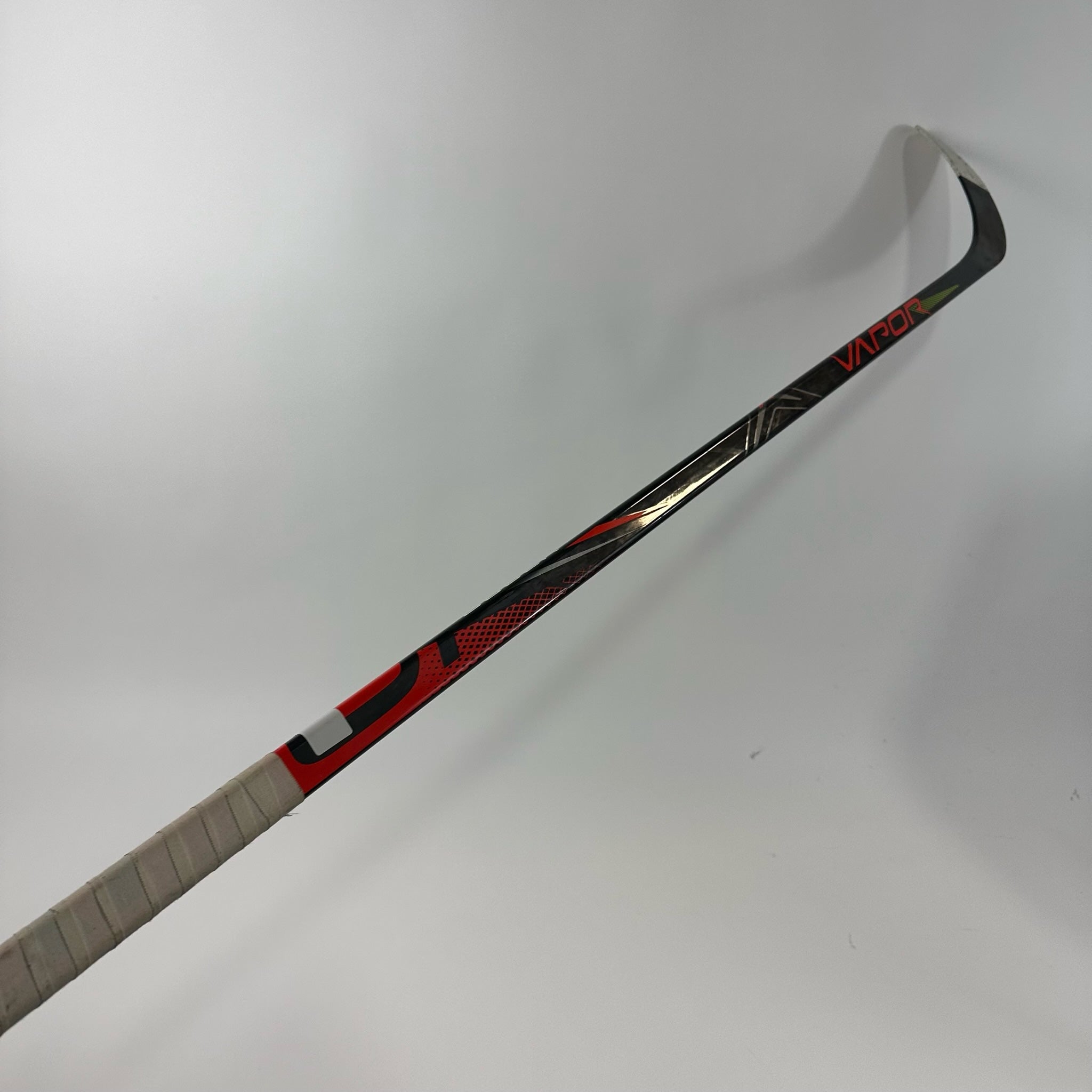 Easton V9 Grip Composite Stick - Senior