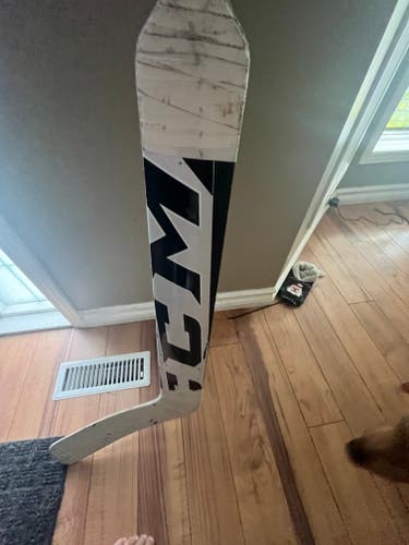Used CCM Full Right Axis 1.9 Goalie Stick 24" Paddle