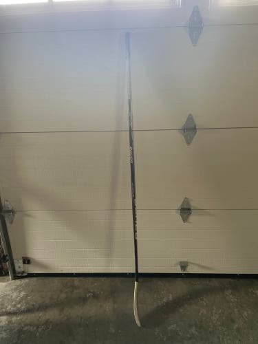 Bauer Vapor Hyperlite p28 77 flex senior hockey stick