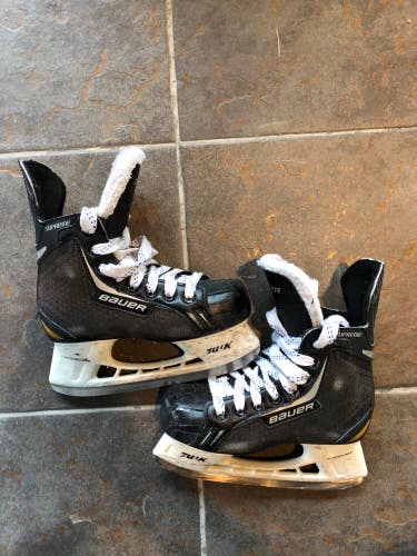 Used Junior Bauer Supreme One.4 Hockey Skates (Regular) - Size: 1.0