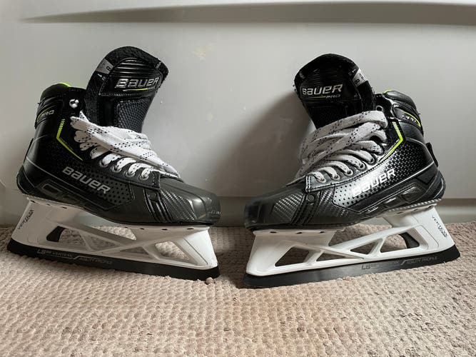 Used Bauer Regular Width  Size 8 Pro Hockey Goalie Skates