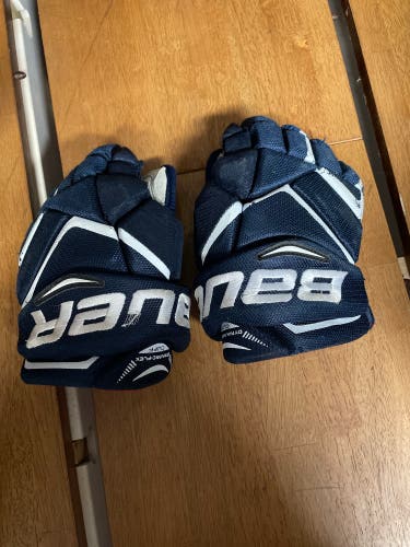 used navy blue Bauer 10" Vapor X850 Pro Gloves