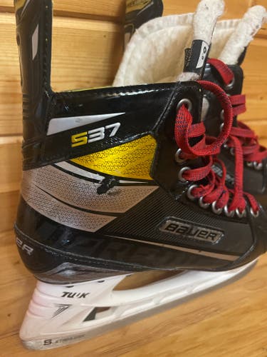 Used Bauer Regular Width  Size 6.5 Supreme S37 Hockey Skates