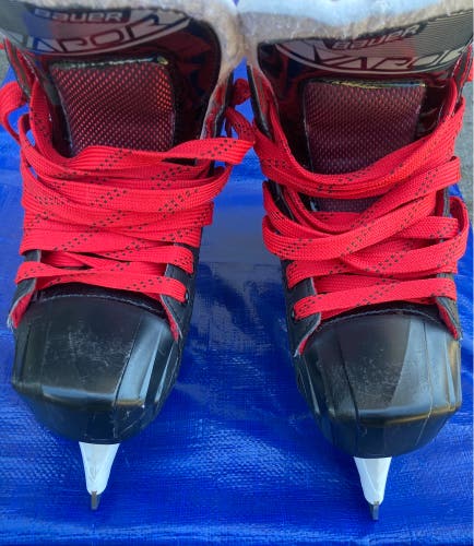 Bauer vapor X2.7 goalie skates. Size 4D