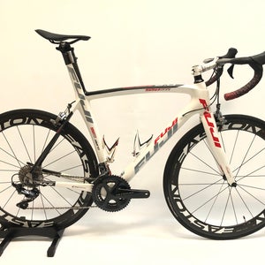 56cm Carbon Fuji SST 2.0 Road Bike w/ Carbon Wheels & Shimano Ultegra