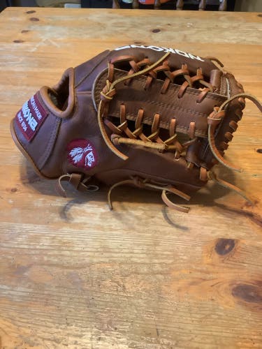 Nokona Infield 11.5" Baseball Glove