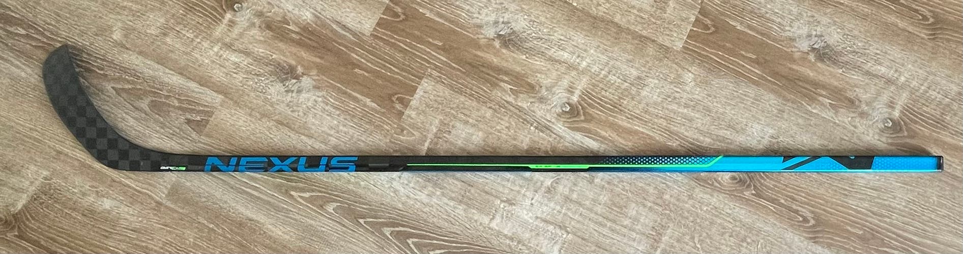 Senior New Left Hand Bauer Nexus Geo Hockey Stick P90T Pro Stock