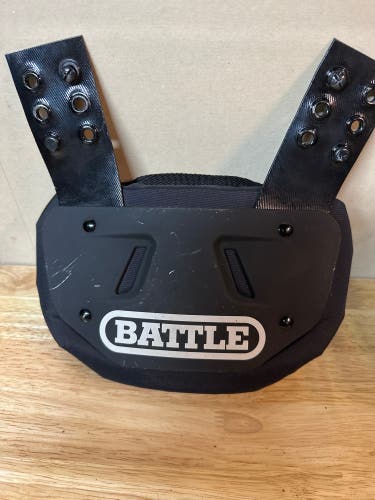 Youth football shoulder pad back plate
