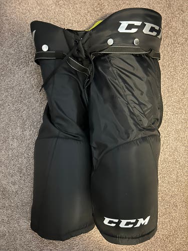 Senior Large CCM Tacks 9550 Hockey Pants