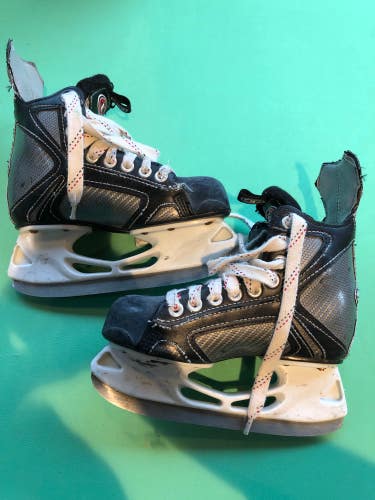 Used Junior Easton Stealth S3 Hockey Skates (Regular) - Size: 1.0