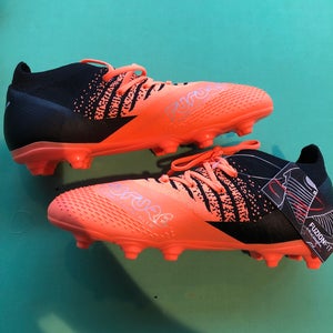 Like New Puma Future FG Soccer Cleats - Size: M 6.5 (W 7.5)