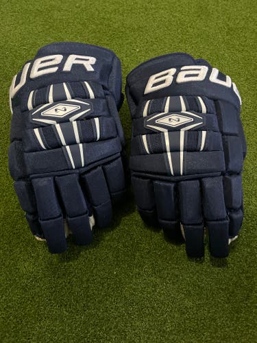 Like New!! Bauer Nexus 800 gloves Senior 15”