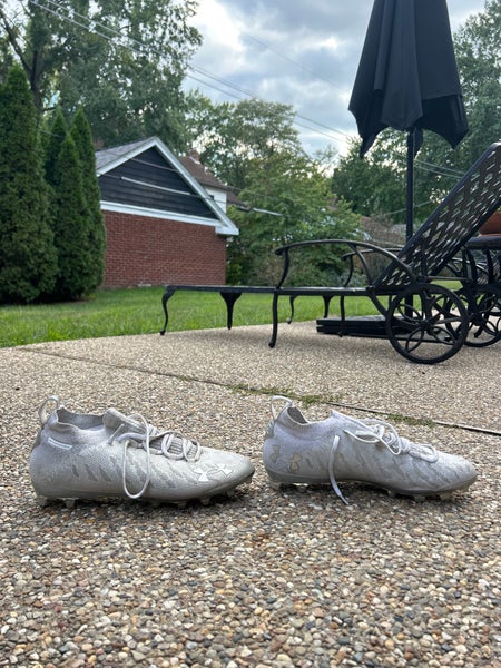 Used Size 12 (Women's 13) Under Armour Cleats