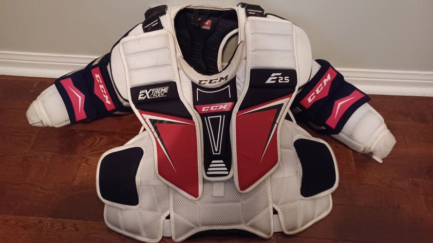 Used Jr Large/Extra Large CCM E2.5 Goalie Chest Protector