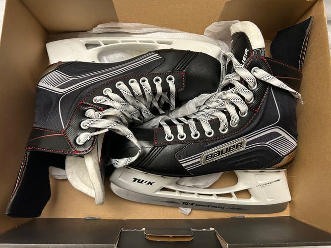 New Bauer Size 7 D Vapor X400 Hockey Skates