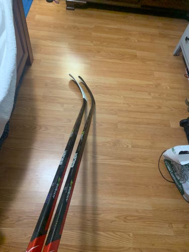 *2 Pack* Senior Right Handed P90T Pro Stock Vapor Hyperlite Hockey Stick