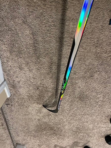 Luke Hughes Nexus Adv Dressed as Sync P88 82 Flex