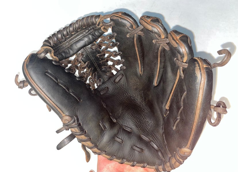 2002 Rawlings Heart of the Hide 11.25” PRO-MR (Mariano Rivera) Baseball  Glove