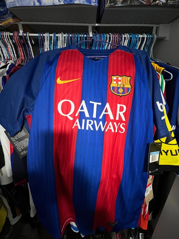 barcelona home jersey Iniesta printing