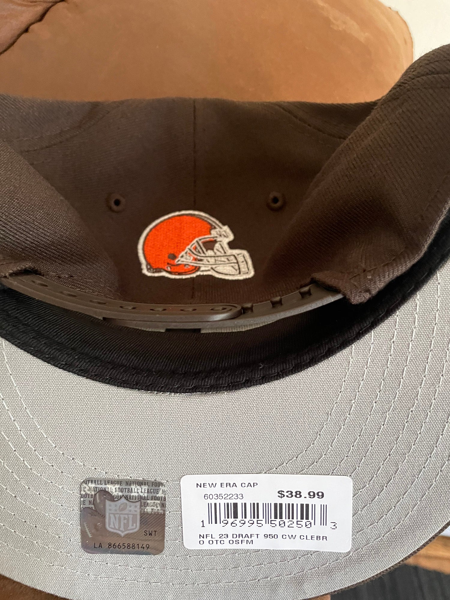 Cleveland Browns THROUGH SNAPBACK Black-Brown Hat by New Era