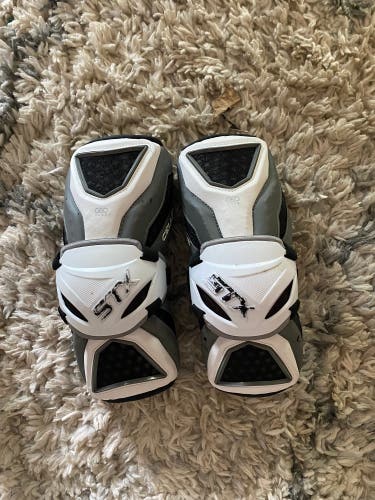 Used Medium STX Cell III Arm Pads