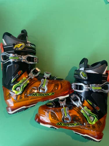 New Men's Nordica TransfireR1 (290-299mm) Ski Boots - Size: Mondo 25.5