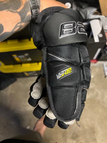 Bauer 14" Pro Stock Supreme Ultrasonic Gloves