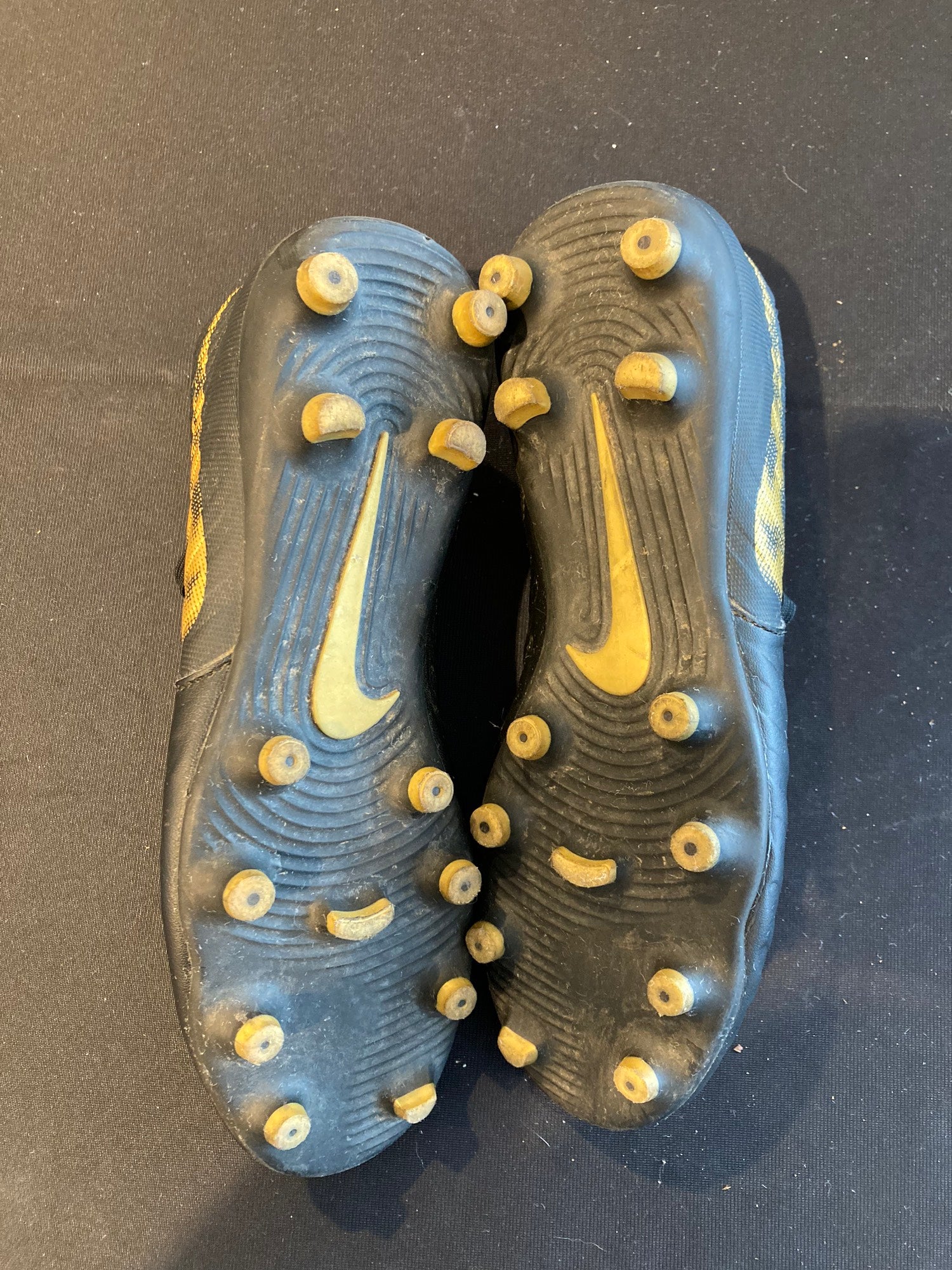 1980s nike football boots