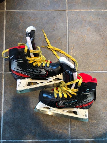 Junior Used Bauer Vapor X2.7 Hockey Goalie Skates D&R (Regular) 1.0