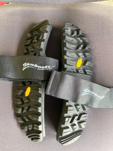 Skaboots Walkable skate guards Size Large