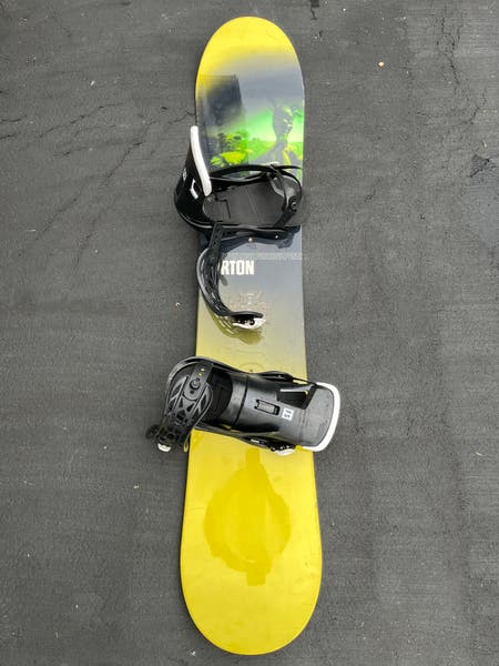 キッズ レディース BURTON PUNCH 142cm スノーボード セット Used 142cm Burton Punch Snowboard With Burton Bindings