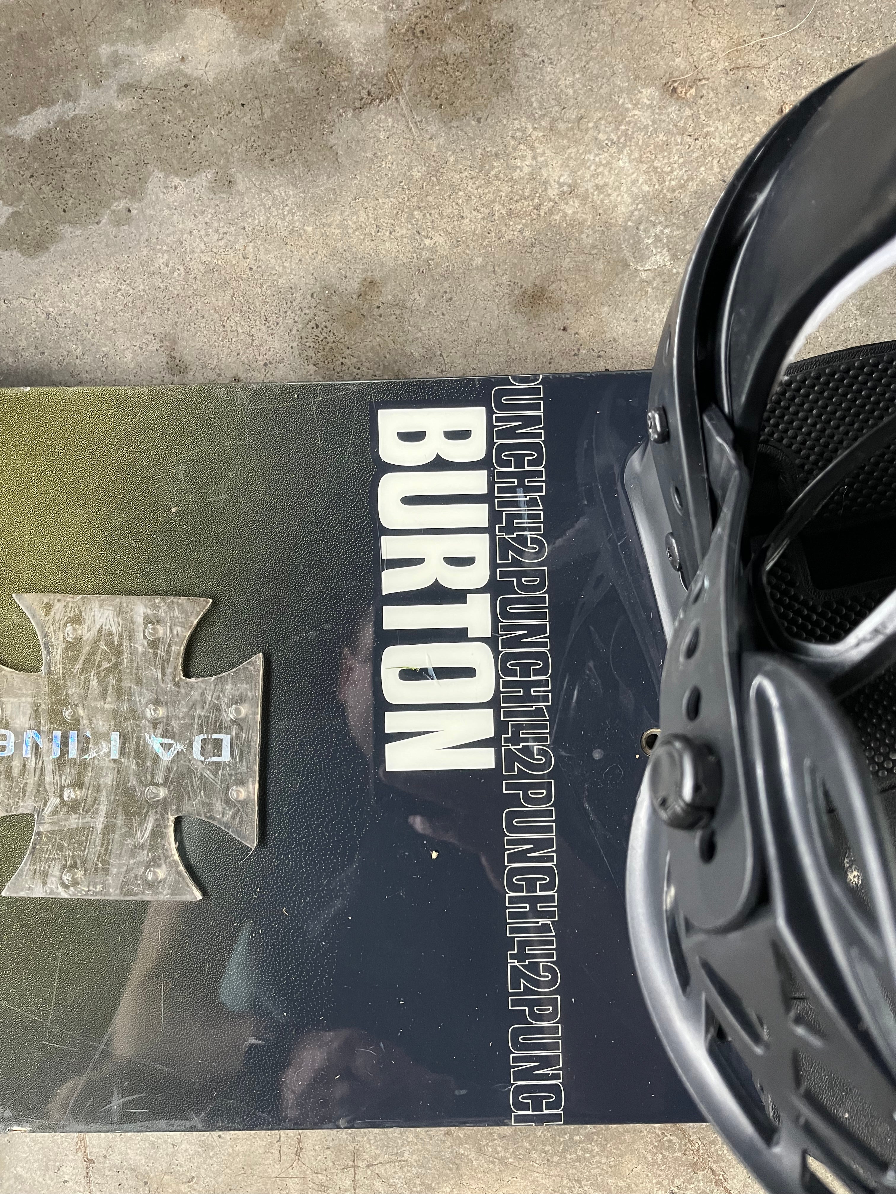 Used 142cm Burton Punch Snowboard With Burton Bindings SidelineSwap