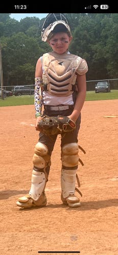 Used Youth Easton Catcher's Combo