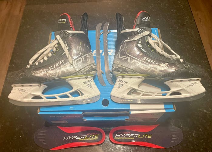 Bauer Vapor Hyperlite Skates Size 7 Fit2 Used