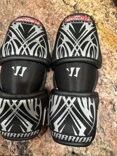 Used Youth Small Warrior Adrenaline 7.0 Arm Pads