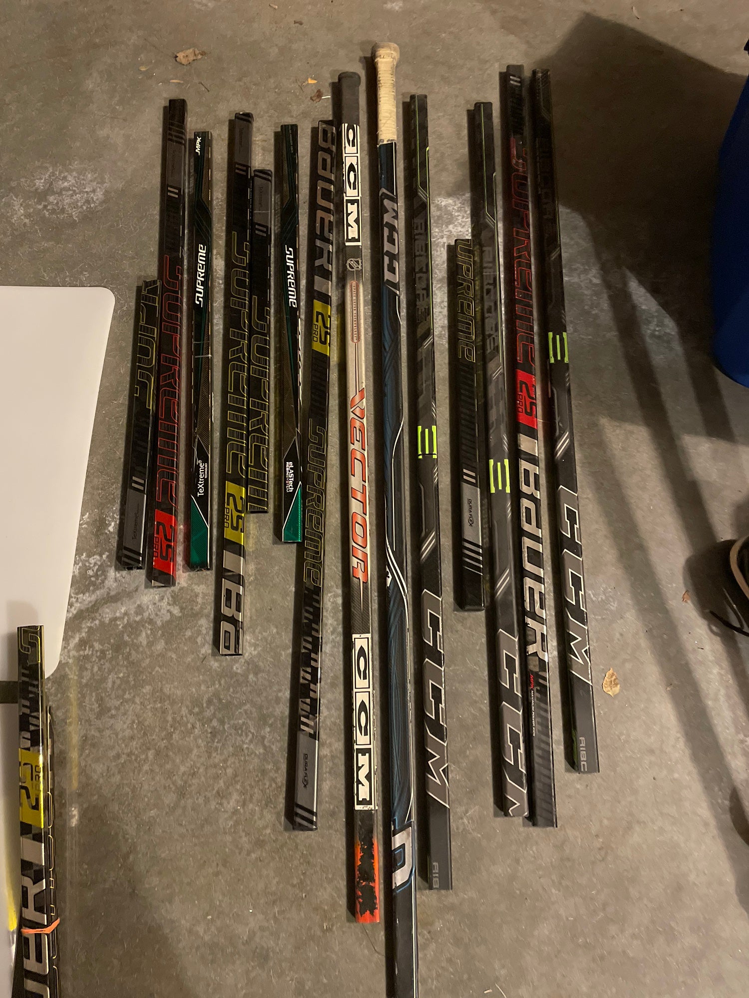 Easton E28 Hockey Stick Lefty for Sale in Yorba Linda, CA - OfferUp