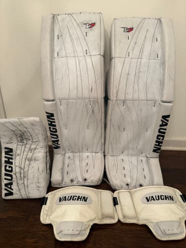 Vaughn Velocity V7 Pro Carbon XR Goalie Leg Pads (35+2) and  Blocker
