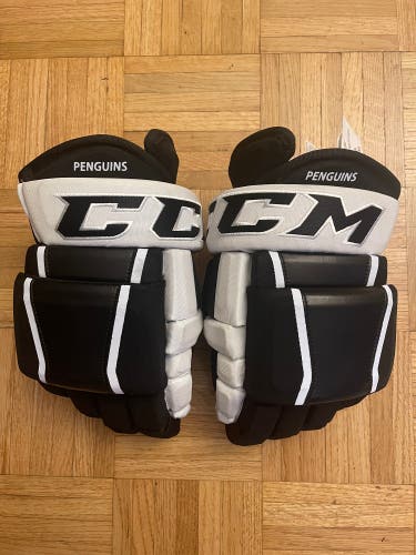New CCM 13" Pittsburgh Penguins Pro Stock HG97 Gloves