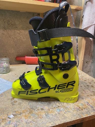 New Fischer Racing RC4 Podium 150 Ski Boots