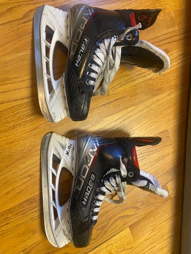 Used Bauer   Size 7.5 Vapor 3X Hockey Skates