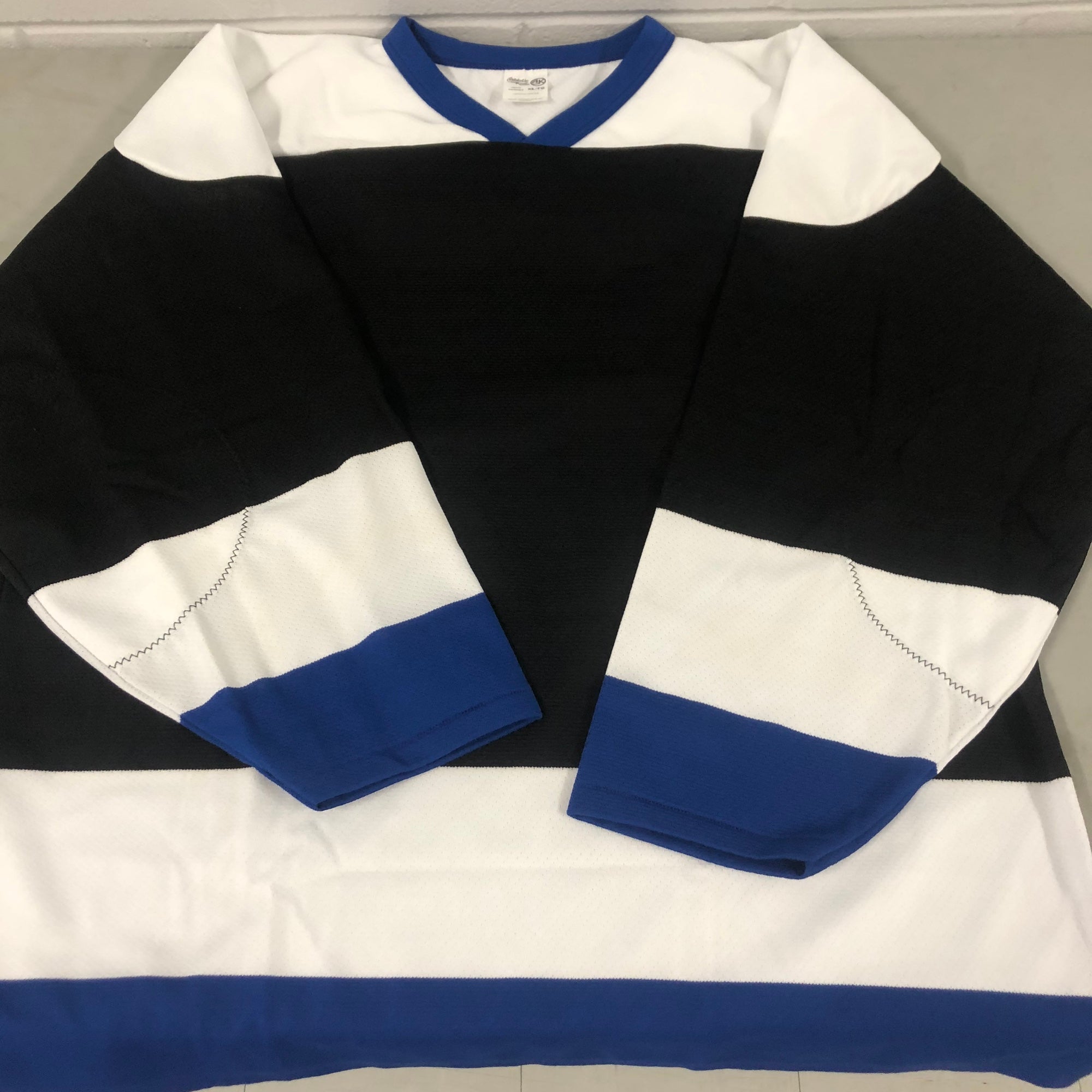 VTG 90s CCM Tampa Bay Lightning Hockey Jersey Size Large – Huntsville  Vintage