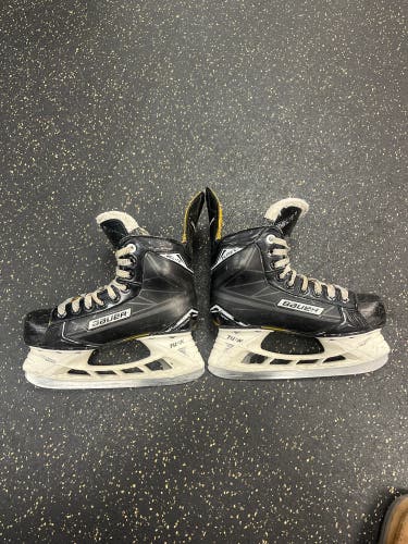 Size 3.5 Supreme Elite Hockey Skates