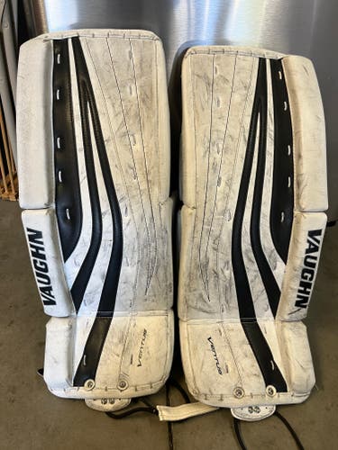 Used 24" Vaughn Ventus SLR Jr Goalie Leg Pads