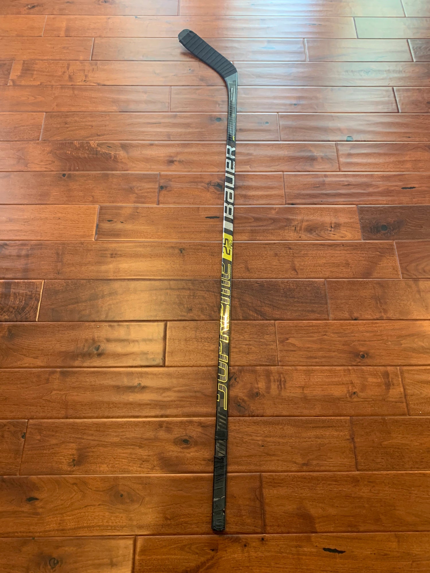 Bauer Supreme S19 2S PRO Grip Senior Ice Hockey Stick